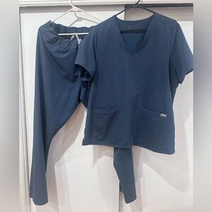 *** SOLD*** Figs Dark Harbor Scrub Set size xl